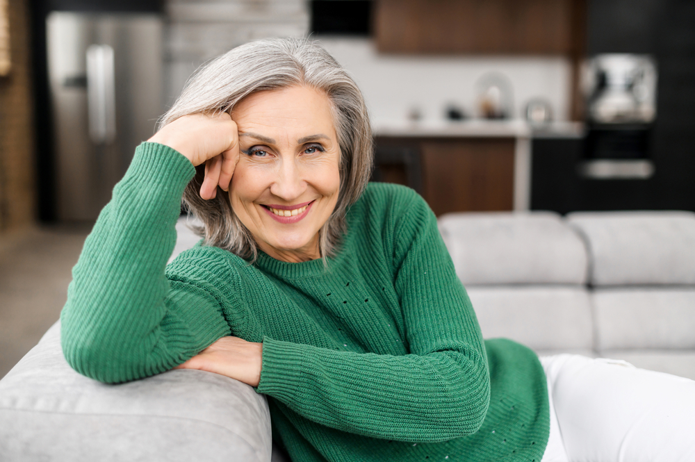 Implant-Supported Crowns vs. Traditional Bridges: Which Solution Fits Your Smile in Montréal?